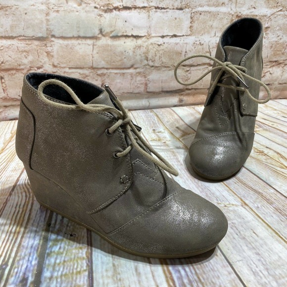 Toms Shoes - Toms Desert Lace Up Wedge Ankle Booties Boots Shoe